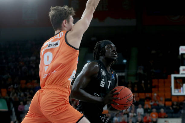 在场上随时 在场上随时